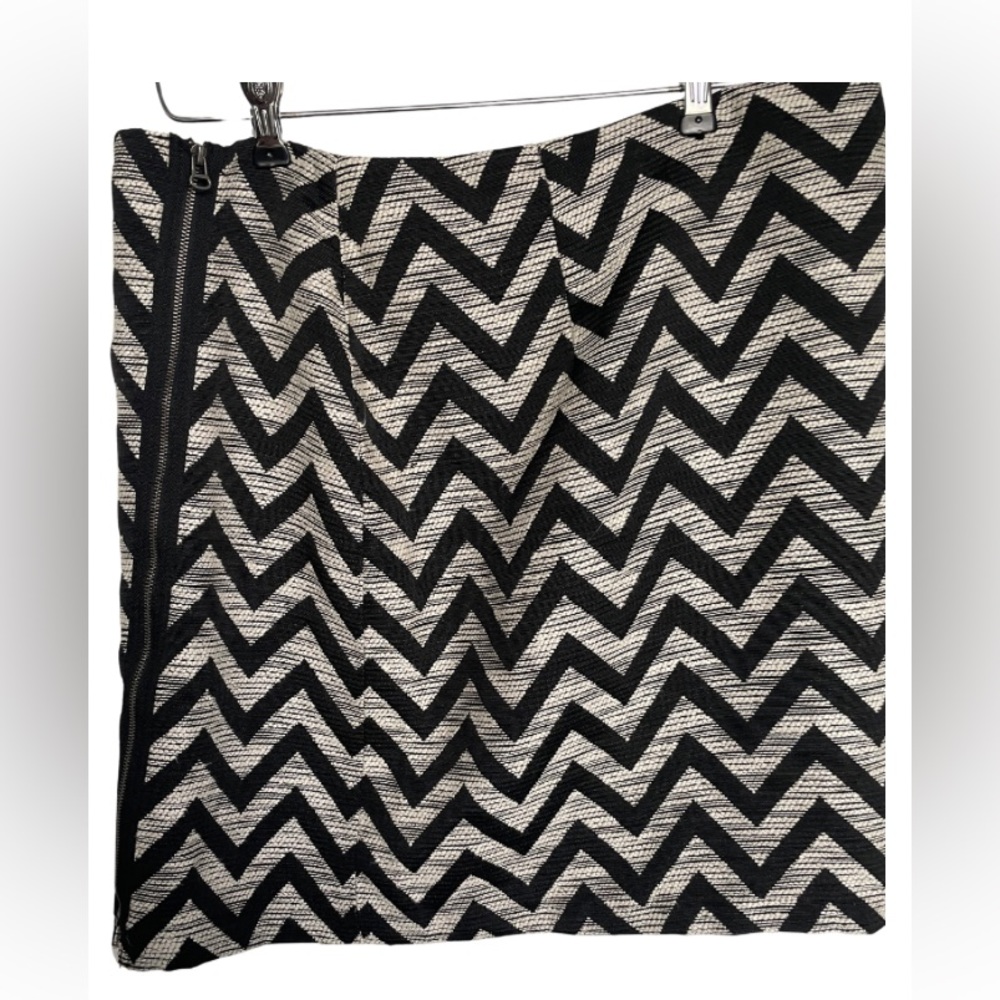 Chevron tweed skirt